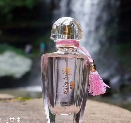 瀘州老窖香水什么味道？香調(diào)類似紀(jì)梵希