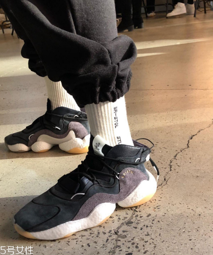 bristol studio與adidas crazy byw聯(lián)名款在哪買_多少錢？