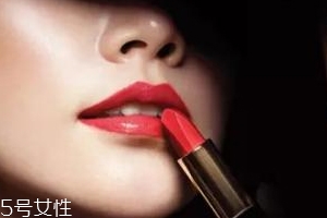 口紅不上色怎么辦？口紅原來不是直接涂的