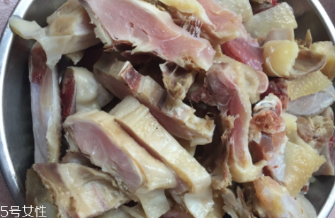 咸雞怎么蒸 咸雞的美味吃法 咸雞怎么蒸 咸雞的美味吃法