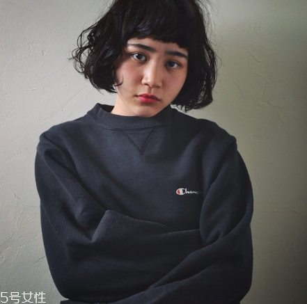 champion的衣服怎么樣？衣柜不能少的基本款