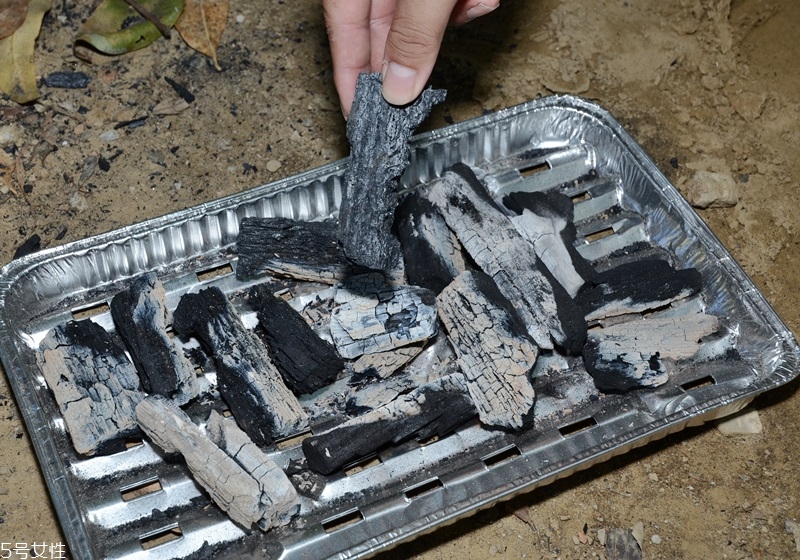 怎么用木炭生火 木炭生火技巧 怎么用木炭生火 木炭生火技巧