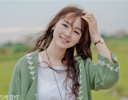 玻尿酸填充法令紋會(huì)腫嗎？注射后24小時(shí)輕微紅腫