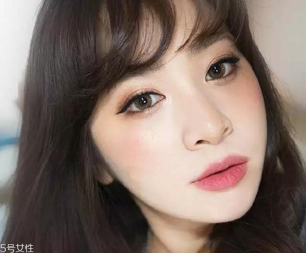 日常色口紅哪個(gè)牌子好？m字唇更好看