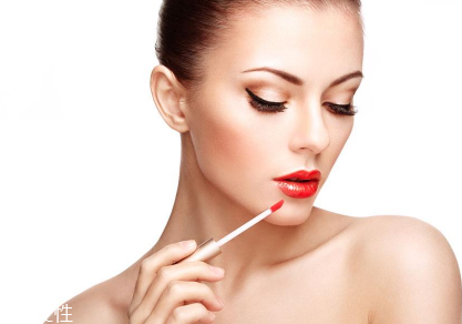 秋冬用什么唇膏好？保護嘴唇相當(dāng)重要