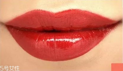 素顏適合什么顏色口紅？增添氣色又顯白