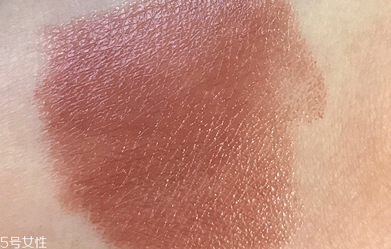 日常色口紅哪個(gè)牌子好？m字唇更好看