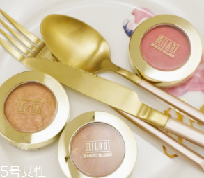 罐骨高怎么打腮紅？避開顴骨打淡色腮紅