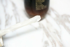 雅詩蘭黛精華液怎么樣 為大家做一個評測 雅詩蘭黛精華液怎么樣 為大家做一個評測