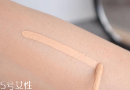 怎么遮瑕雀斑效果最好？雀斑遮瑕少不了遮瑕筆