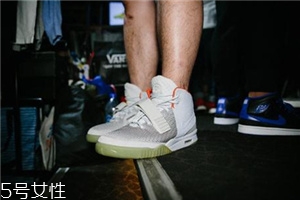 運動鞋買大了一號怎么辦？四招教你解決問題