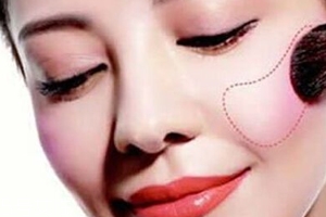 長臉型怎么打腮紅？視覺上縮短臉型