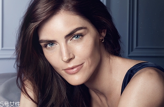 雅詩(shī)蘭黛眼霜和悅薇眼霜哪個(gè)好？