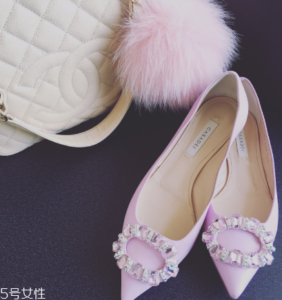 casadei是奢侈品嗎？深受貝嫂喜愛的高跟鞋