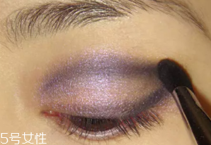 紫色眼影怎么畫好看？淡紫色超有女人味