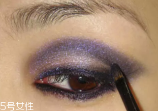 紫色眼影怎么畫好看？淡紫色超有女人味
