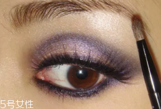 紫色眼影怎么畫好看？淡紫色超有女人味
