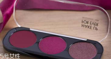 紫色眼影怎么畫好看？淡紫色超有女人味