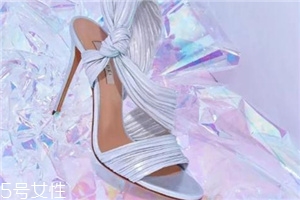 casadei鞋子多少錢？開啟你的奢華清單