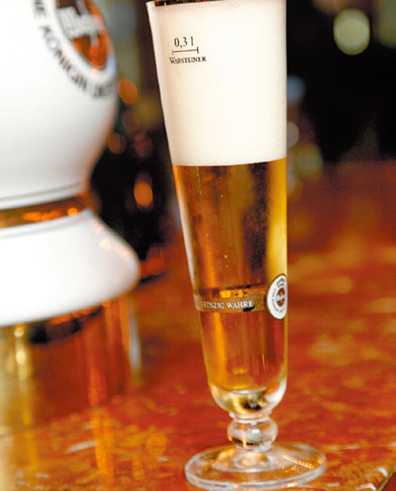 倒啤酒的正確方法 品啤酒必懂知識 倒啤酒的正確方法 品啤酒必懂知識