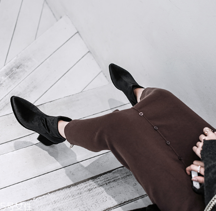 粗跟靴怎么搭配？舒適與時(shí)尚并存