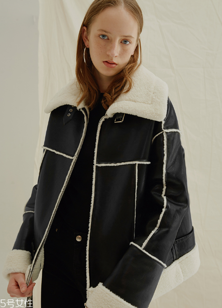 羊羔毛外套怎么搭配？這樣穿保暖又時髦