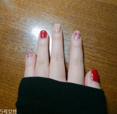 2018新年美甲款式 適合新年的美甲 2018新年美甲款式 適合新年的美甲