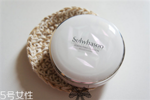 雪花秀木蓮花版氣墊好用嗎？輕薄不厚重