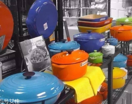 琺瑯鍋和砂鍋哪個(gè)好？看看對(duì)比就知道