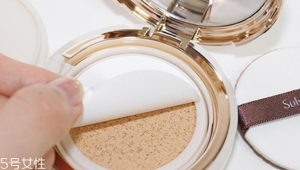 雪花秀木蓮花版氣墊好用嗎？輕薄不厚重