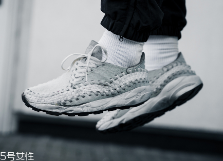 運(yùn)動(dòng)鞋鞋面發(fā)黃怎么辦？清洗方法要注意