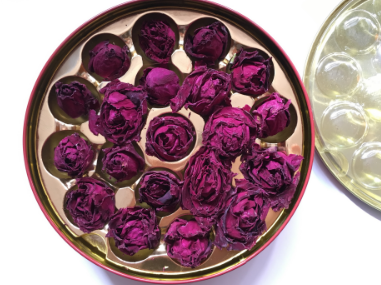 墨紅玫瑰怎么泡？這樣泡顏色太美了