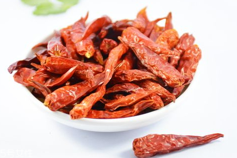 干辣椒變黑還能吃嗎 關(guān)鍵看是否變質(zhì) 干辣椒變黑還能吃嗎 關(guān)鍵看是否變質(zhì)