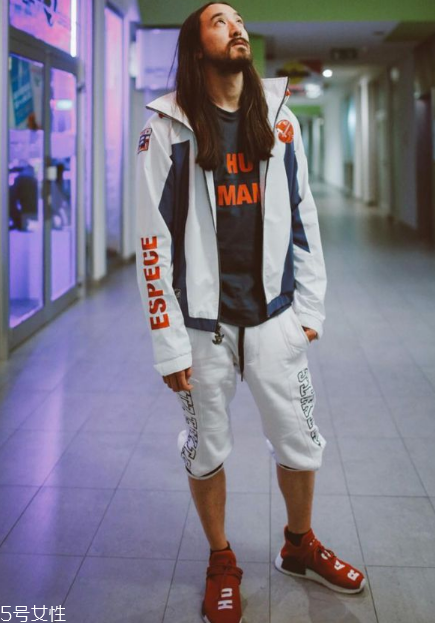 運(yùn)動鞋鞋底磨損怎么補(bǔ)？不同磨損程度修補(bǔ)方法不同