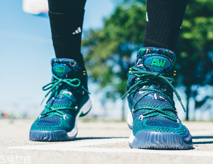 運(yùn)動鞋鞋底什么材質(zhì)好？運(yùn)動鞋鞋底這樣挑