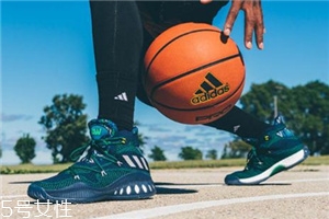 運(yùn)動鞋鞋底什么材質(zhì)好？運(yùn)動鞋鞋底這樣挑