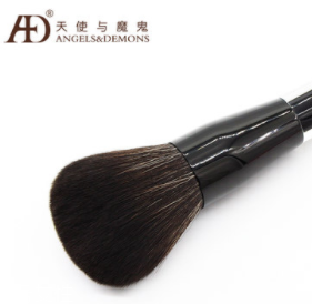 化妝刷可以混著用嗎？每種化妝刷都有它的使命