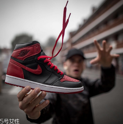 運動鞋鞋底滑怎么辦？增大鞋底摩擦力