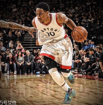 運動鞋鞋底變硬怎么辦？放太久或者已老化