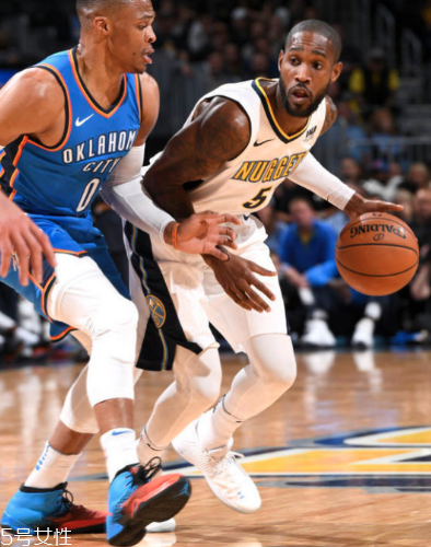 運(yùn)動(dòng)鞋鞋舌跑偏怎么辦？運(yùn)動(dòng)鞋舌頭老歪這樣解決