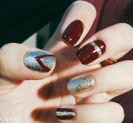 好看的紅絲絨美甲 適合新年的酒紅色美甲 好看的紅絲絨美甲 適合新年的酒紅色美甲