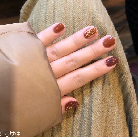 秋冬好看的美甲款式推薦 你的秋冬不一樣 秋冬好看的美甲款式推薦 你的秋冬不一樣