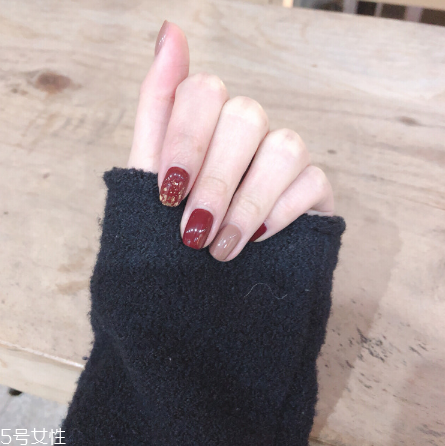秋冬好看的美甲款式推薦 你的秋冬不一樣 秋冬好看的美甲款式推薦 你的秋冬不一樣
