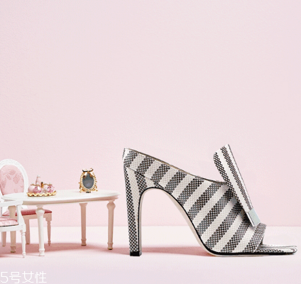 sergio rossi鞋子偏碼嗎？游走時(shí)尚尖端