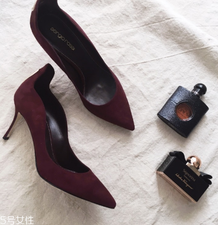 sergio rossi鞋子在哪買(mǎi)？各大秀場(chǎng)的寵兒