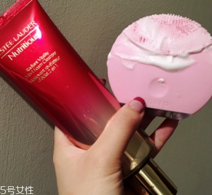 雅詩蘭黛洗面奶生產(chǎn)日期怎么看？保質(zhì)期是多久