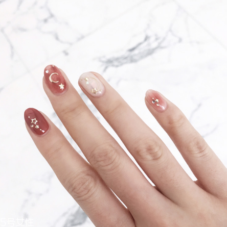 風(fēng)靡日本的冬季美甲合集 blingbling小仙女 風(fēng)靡日本的冬季美甲合集 blingbling小仙女