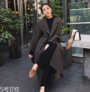 白領(lǐng)女性赴約穿什么好？長(zhǎng)款氣質(zhì)大衣有格調(diào)和氣質(zhì)
