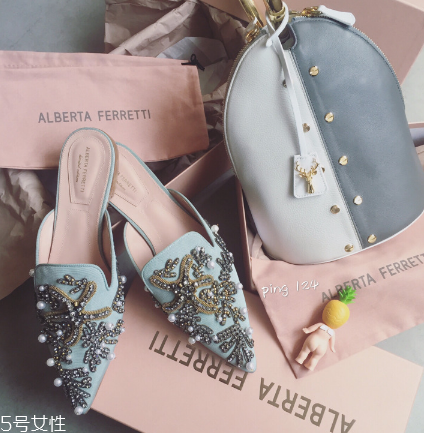 alberta ferretti是奢侈品嗎？閑散自在的意式風情