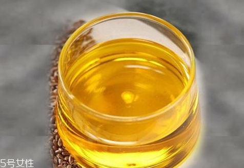 亞麻籽油可以加熱嗎 建議不要 亞麻籽油可以加熱嗎 建議不要